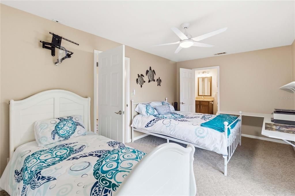 For Sale: $749,000 (4 beds, 3 baths, 2804 Square Feet)