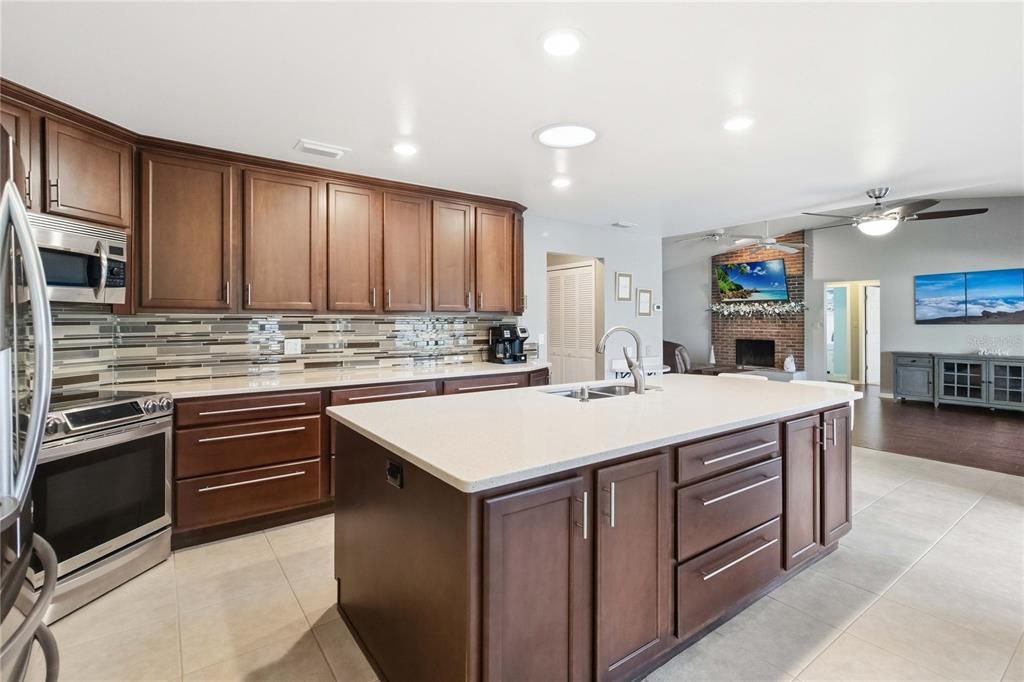 For Sale: $749,000 (4 beds, 3 baths, 2804 Square Feet)