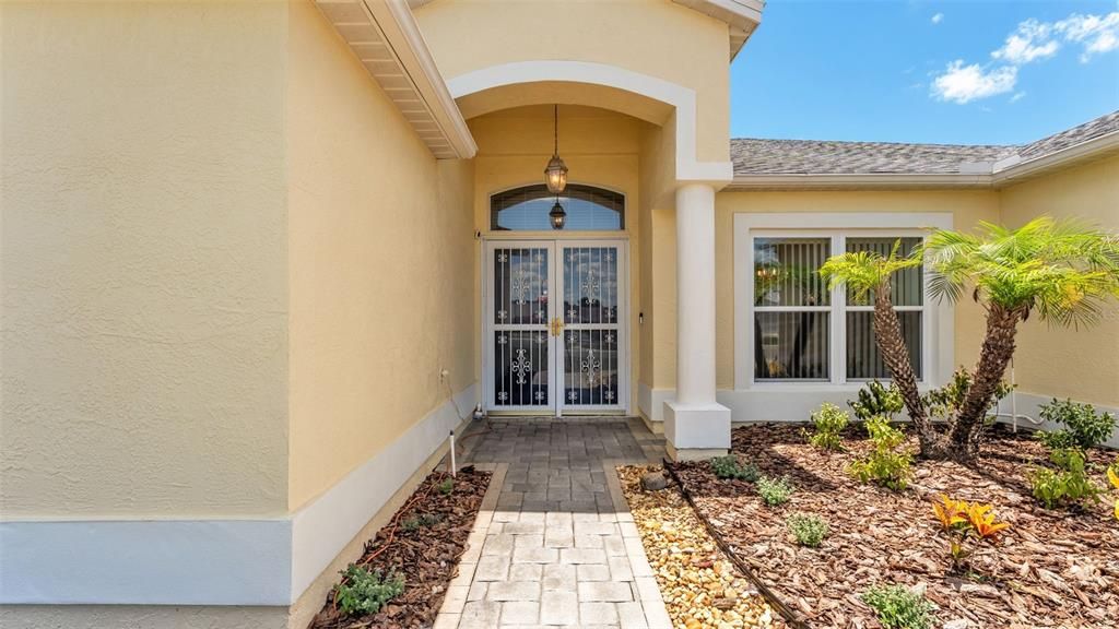 For Sale: $375,000 (3 beds, 2 baths, 1857 Square Feet)