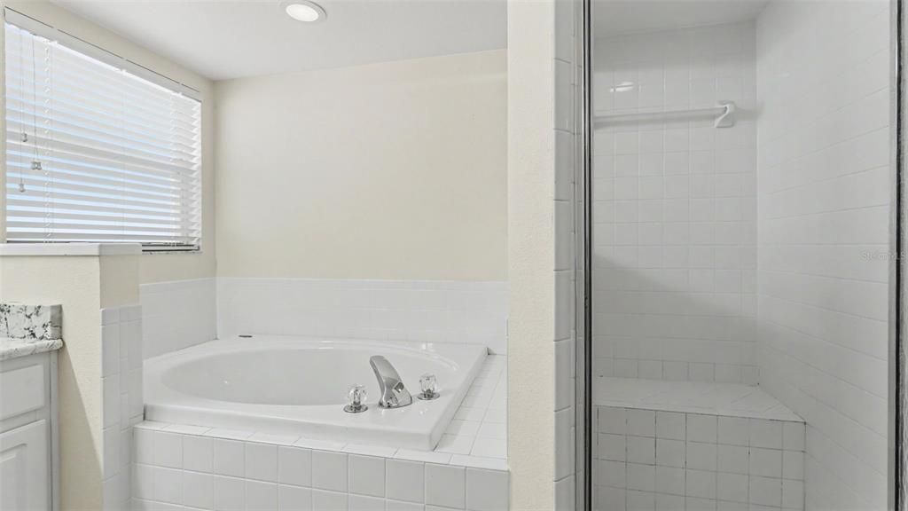 For Sale: $375,000 (3 beds, 2 baths, 1857 Square Feet)