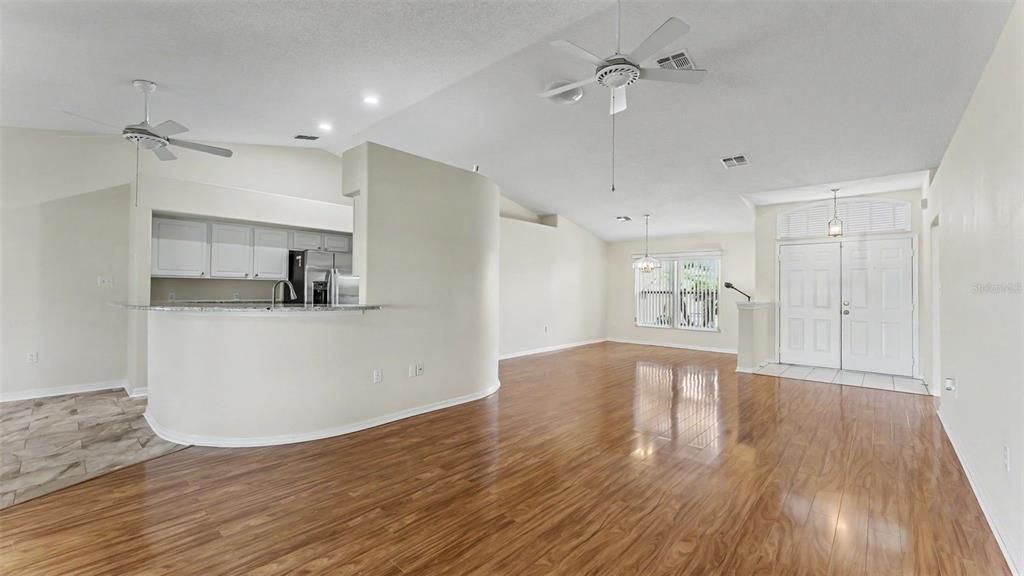 For Sale: $375,000 (3 beds, 2 baths, 1857 Square Feet)