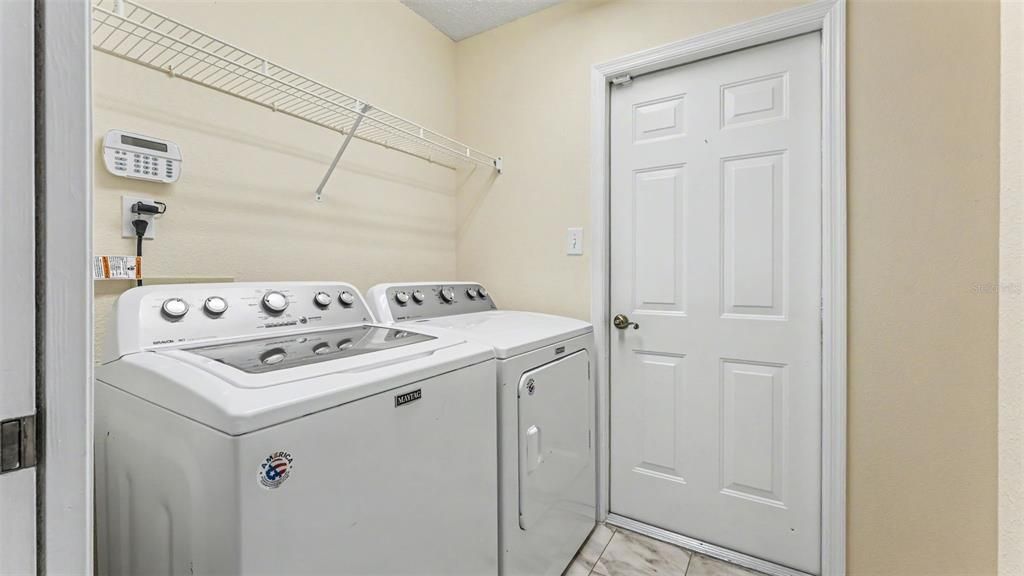 For Sale: $375,000 (3 beds, 2 baths, 1857 Square Feet)