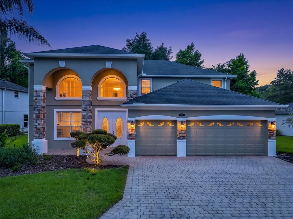 For Sale: $799,000 (5 beds, 3 baths, 3313 Square Feet)