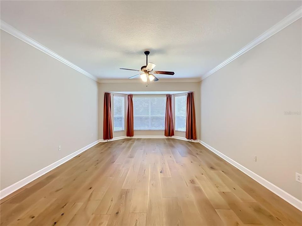 For Sale: $799,000 (5 beds, 3 baths, 3313 Square Feet)