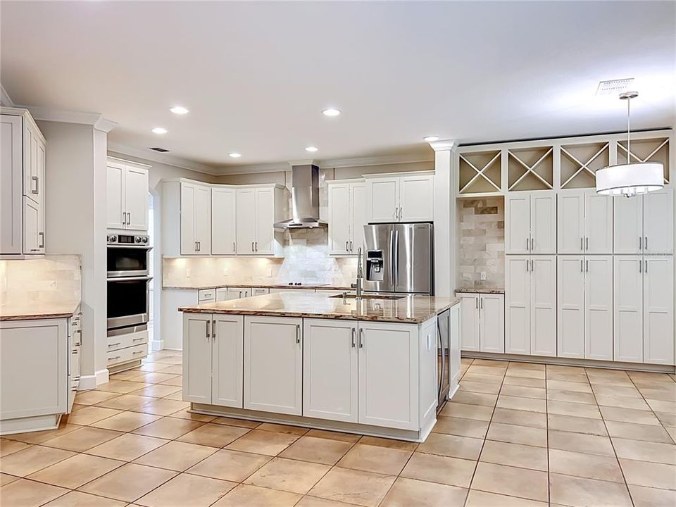 For Sale: $799,000 (5 beds, 3 baths, 3313 Square Feet)