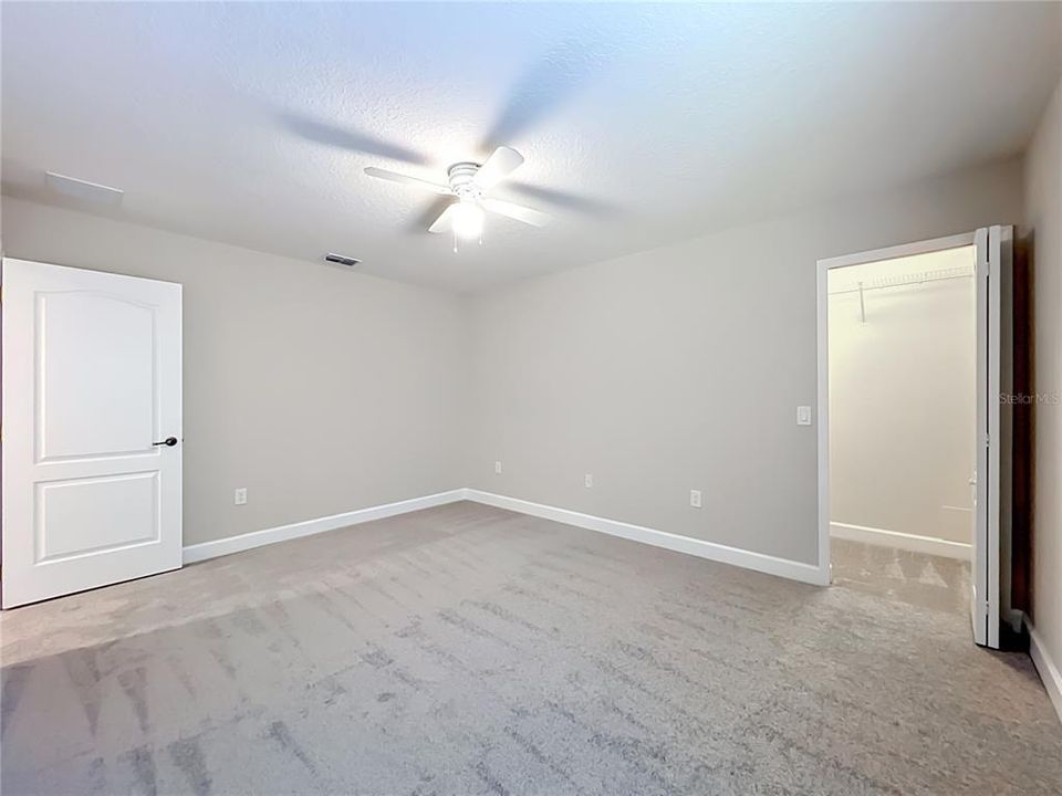 For Sale: $799,000 (5 beds, 3 baths, 3313 Square Feet)