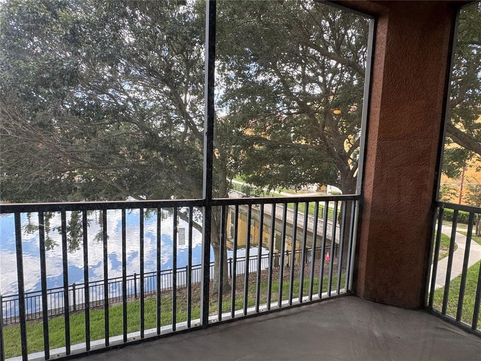 For Sale: $198,000 (2 beds, 2 baths, 1138 Square Feet)