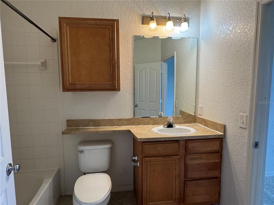 For Sale: $198,000 (2 beds, 2 baths, 1138 Square Feet)