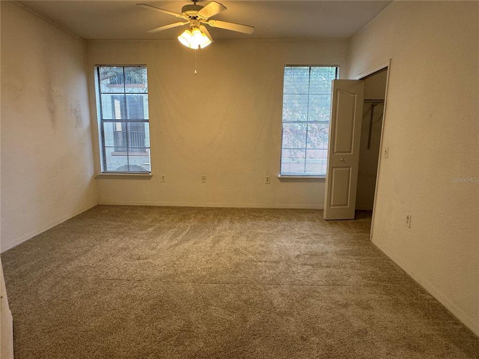 For Sale: $198,000 (2 beds, 2 baths, 1138 Square Feet)