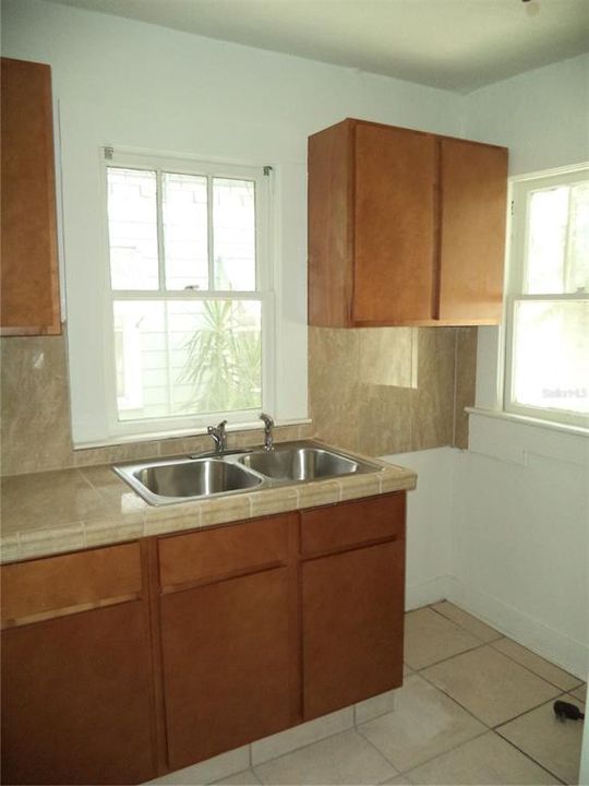 For Rent: $1,435 (1 beds, 1 baths, 400 Square Feet)