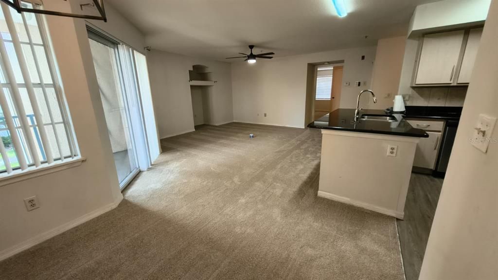 For Rent: $1,800 (2 beds, 2 baths, 1080 Square Feet)