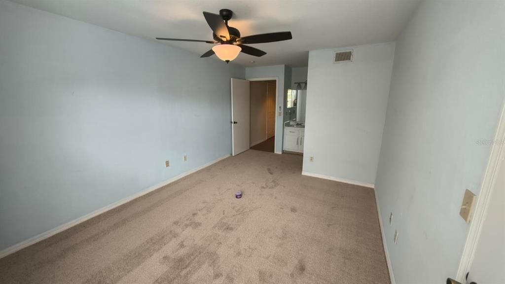 For Rent: $1,800 (2 beds, 2 baths, 1080 Square Feet)