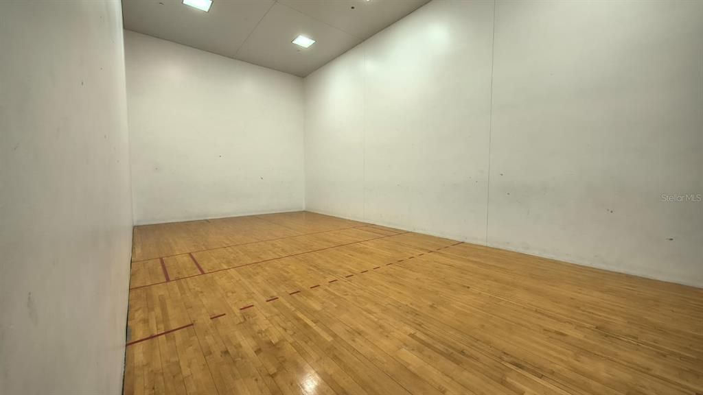 For Rent: $1,800 (2 beds, 2 baths, 1080 Square Feet)