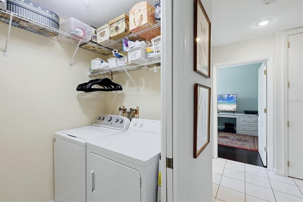 En Venta: $460,000 (2 camas, 2 baños, 1661 Pies cuadrados)