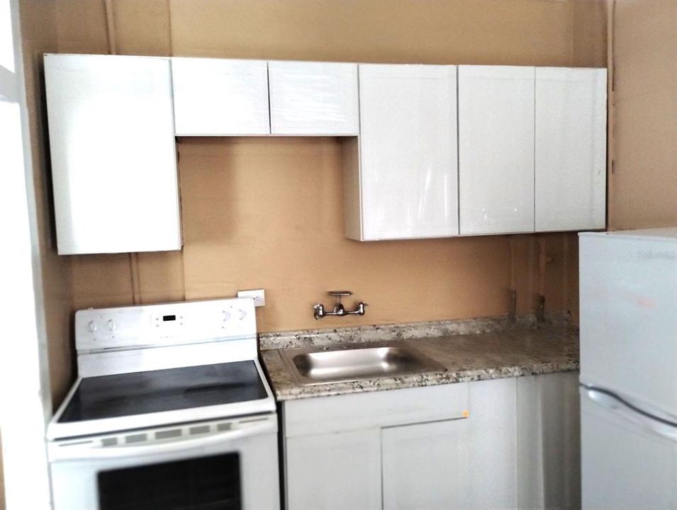 В аренду: $1,300 (2 спален, 1 ванн, 700 Квадратных фут)