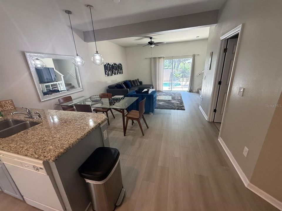 For Sale: $304,900 (3 beds, 2 baths, 1295 Square Feet)