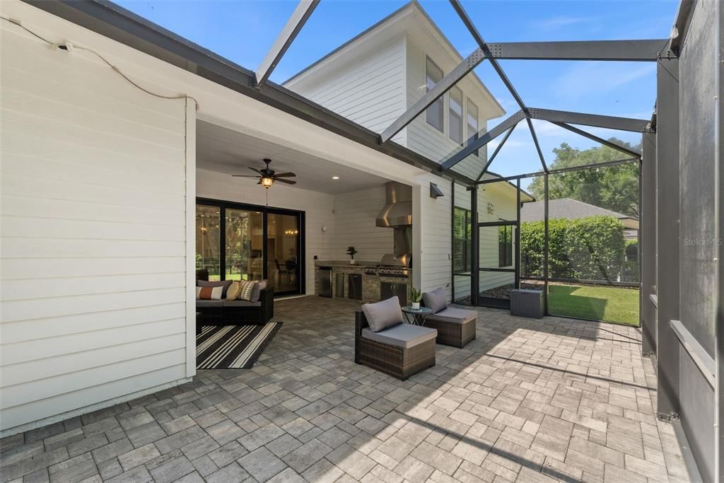 En Venta: $849,900 (4 camas, 3 baños, 3114 Pies cuadrados)