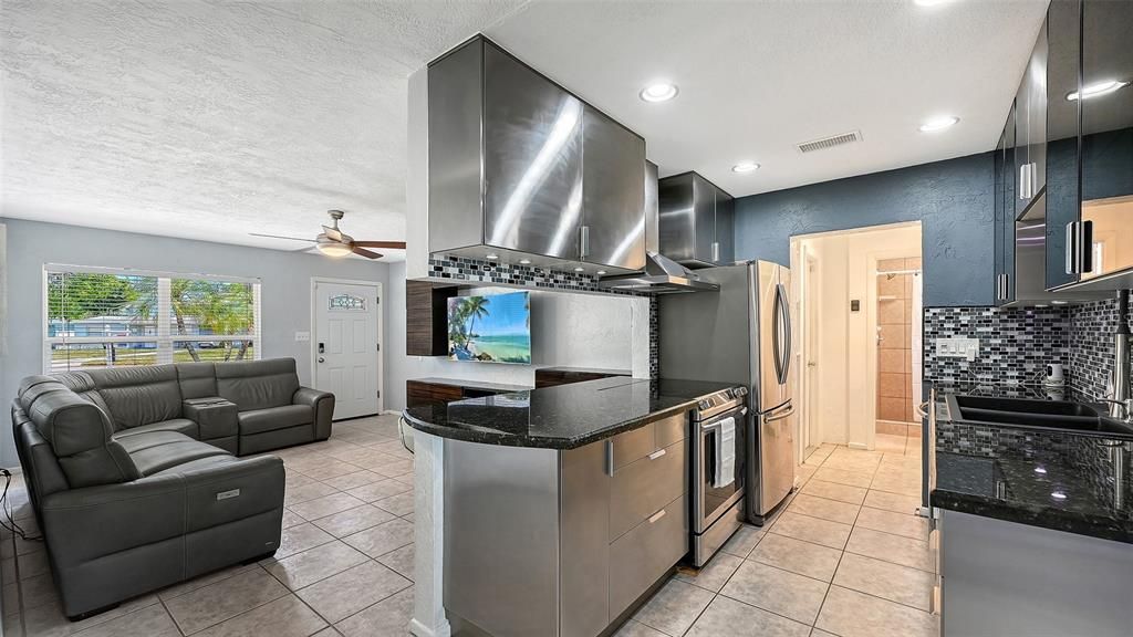 En Venta: $459,000 (3 camas, 2 baños, 1228 Pies cuadrados)