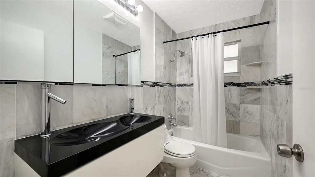 En Venta: $459,000 (3 camas, 2 baños, 1228 Pies cuadrados)