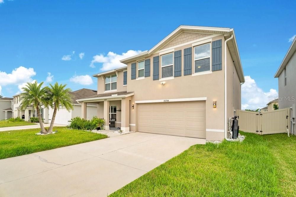 For Sale: $475,000 (4 beds, 3 baths, 2605 Square Feet)