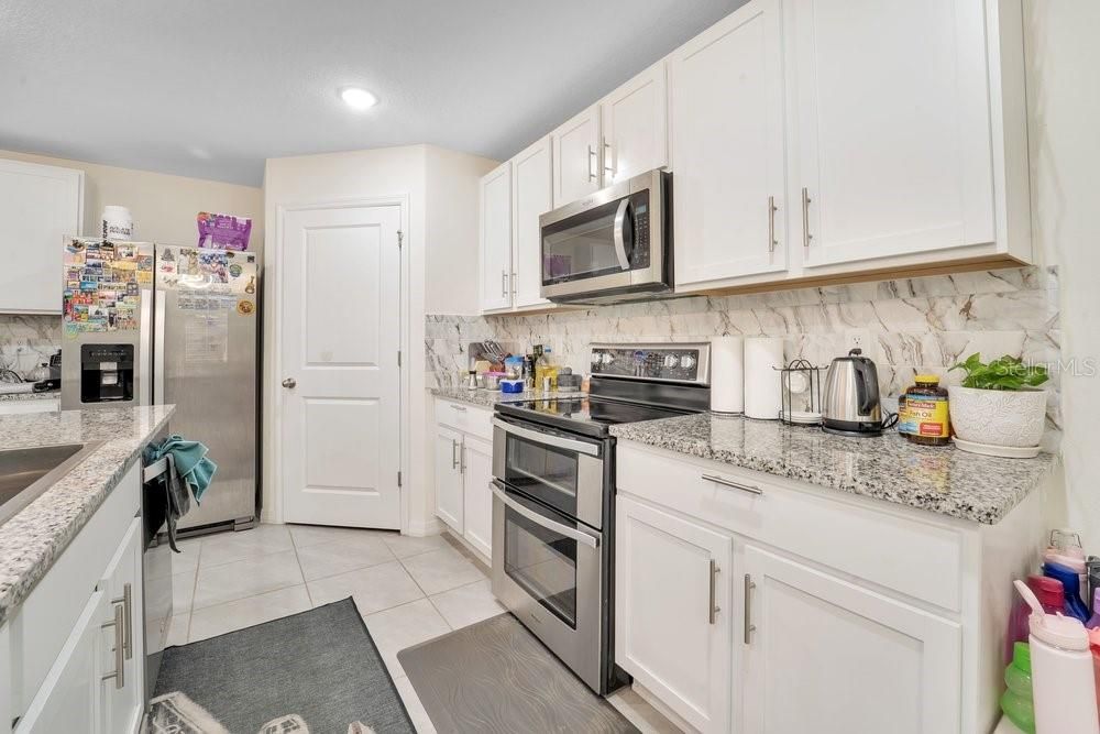 For Sale: $475,000 (4 beds, 3 baths, 2605 Square Feet)