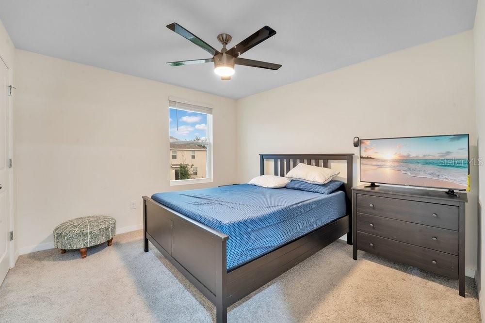 For Sale: $475,000 (4 beds, 3 baths, 2605 Square Feet)