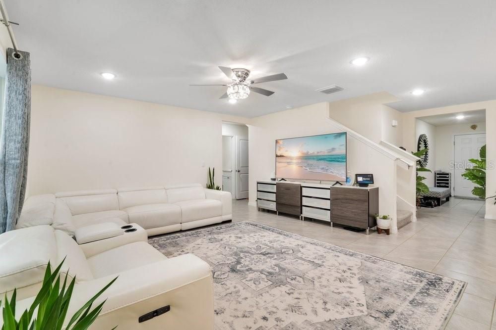 For Sale: $475,000 (4 beds, 3 baths, 2605 Square Feet)