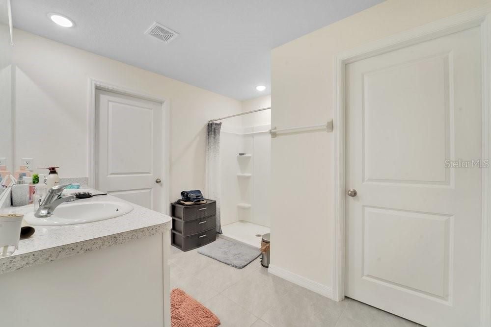 For Sale: $475,000 (4 beds, 3 baths, 2605 Square Feet)