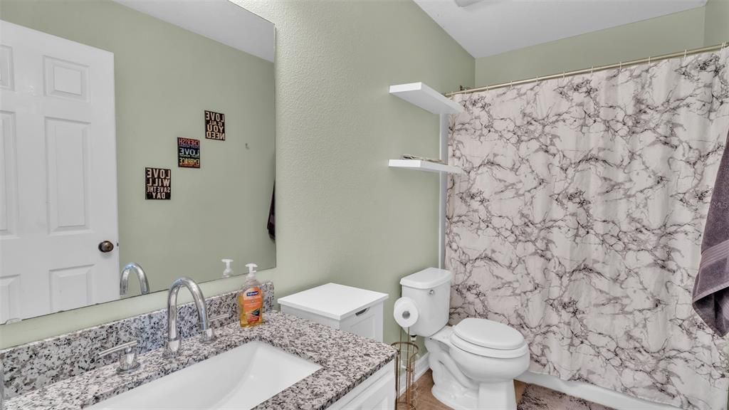 For Sale: $288,000 (2 beds, 2 baths, 1274 Square Feet)