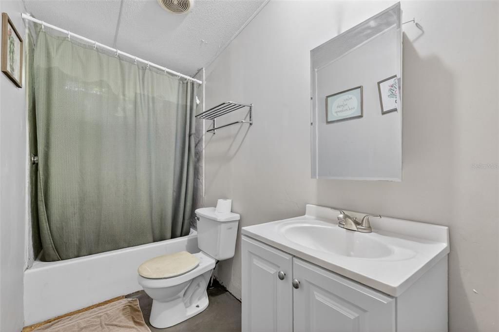 For Sale: $439,000 (3 beds, 2 baths, 1188 Square Feet)