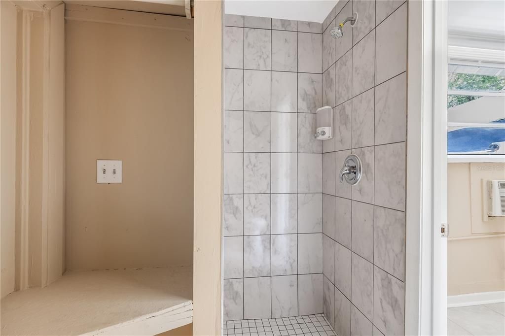 For Rent: $1,600 (2 beds, 2 baths, 750 Square Feet)