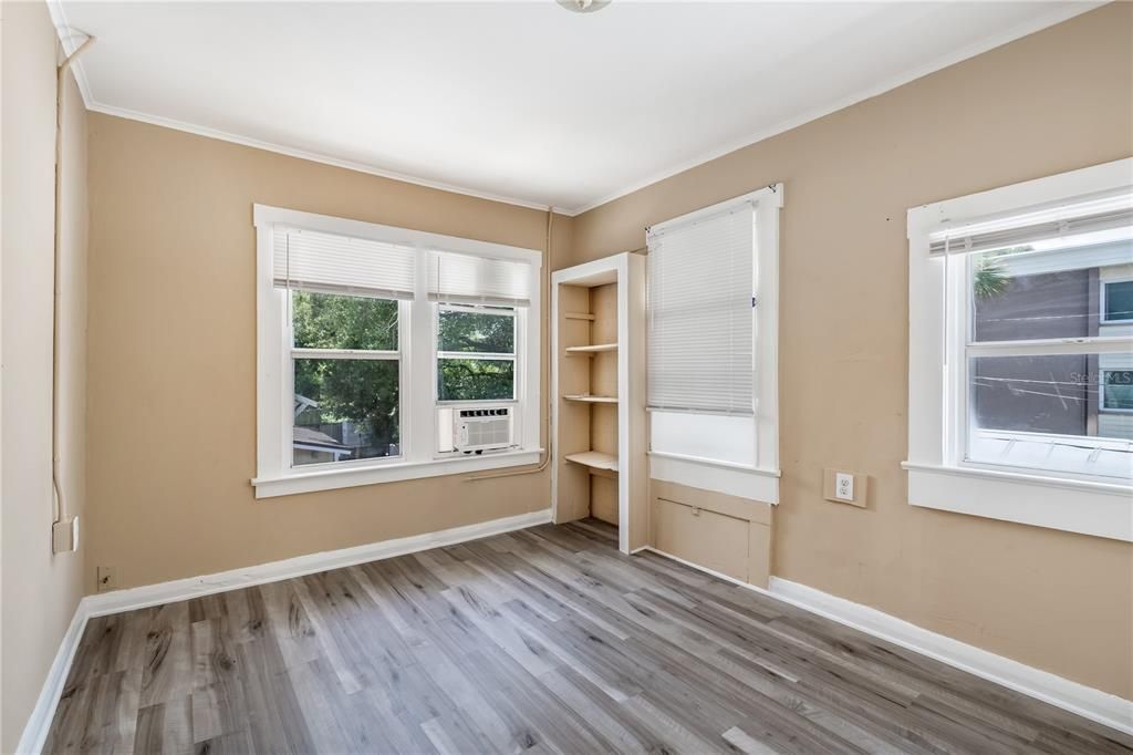 For Rent: $1,600 (2 beds, 2 baths, 750 Square Feet)