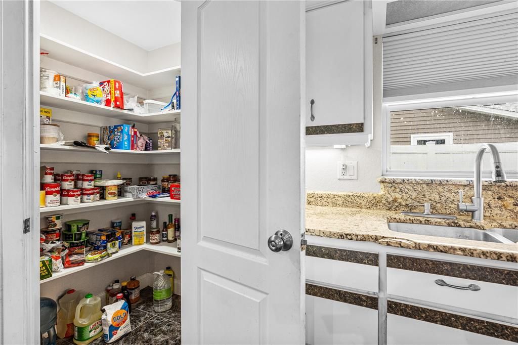 En Venta: $342,900 (3 camas, 3 baños, 2580 Pies cuadrados)