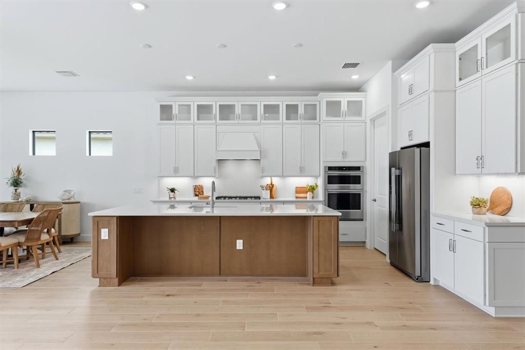 For Sale: $1,275,000 (3 beds, 3 baths, 2483 Square Feet)