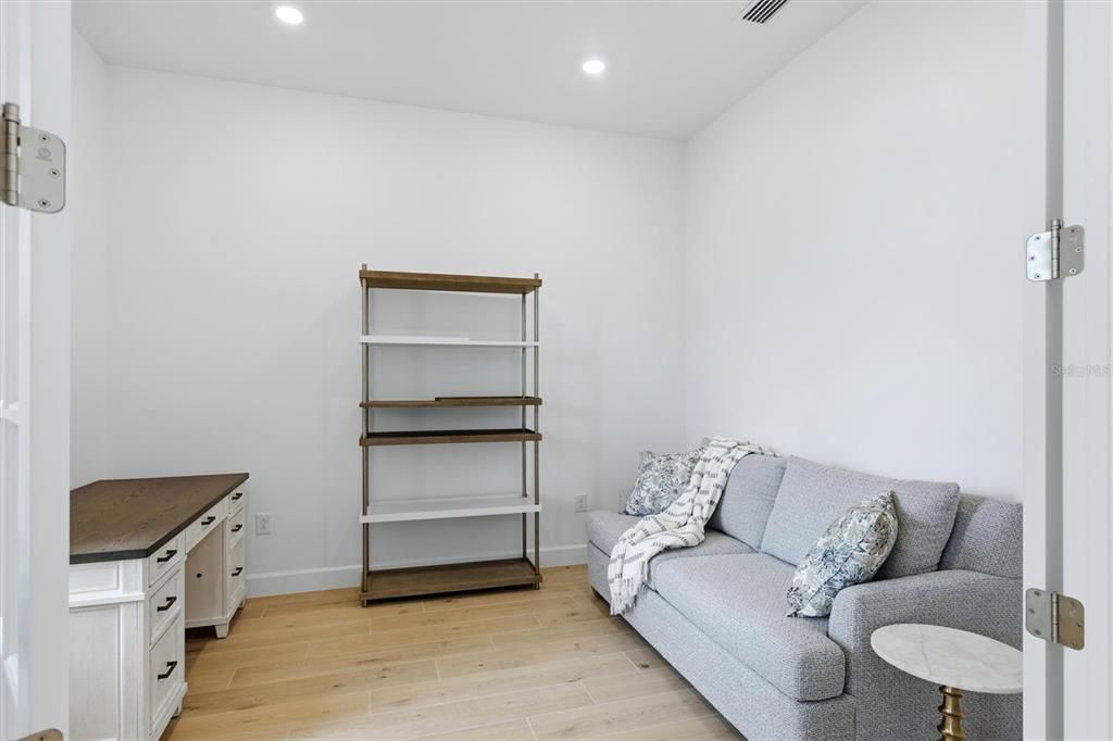 For Sale: $1,275,000 (3 beds, 3 baths, 2483 Square Feet)