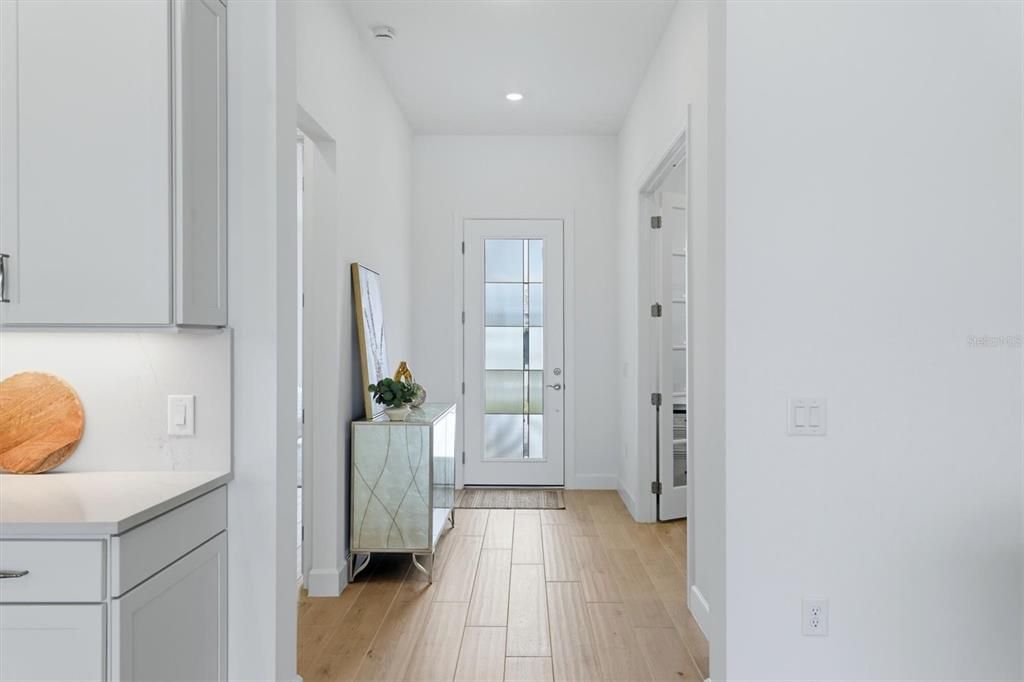 For Sale: $1,275,000 (3 beds, 3 baths, 2483 Square Feet)