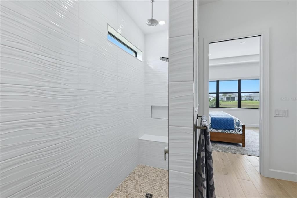 For Sale: $1,275,000 (3 beds, 3 baths, 2483 Square Feet)