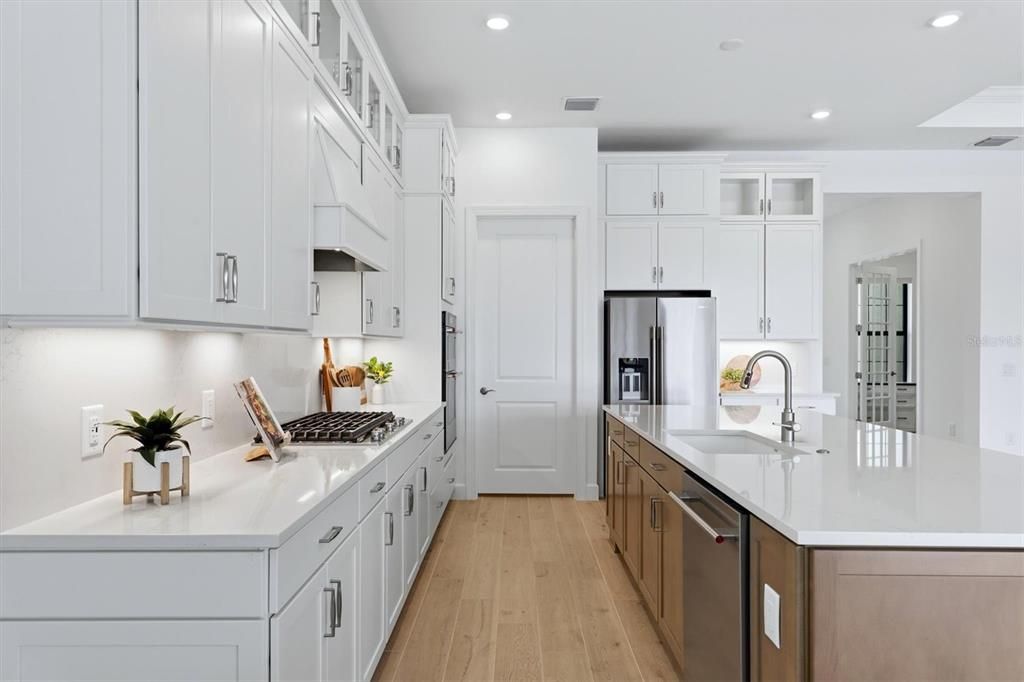 For Sale: $1,275,000 (3 beds, 3 baths, 2483 Square Feet)