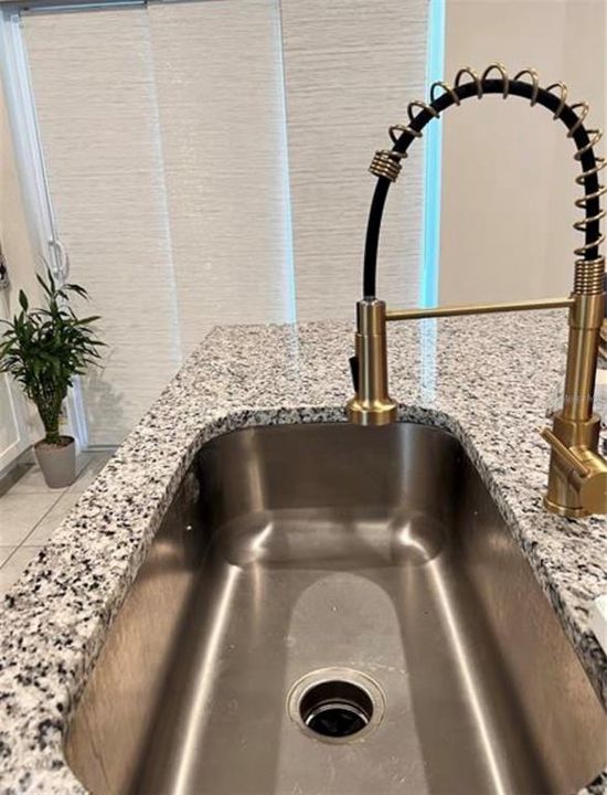For Rent: $2,375 (3 beds, 2 baths, 1632 Square Feet)