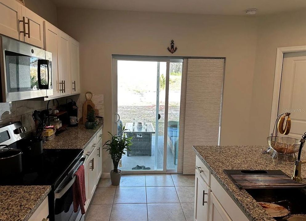For Rent: $2,375 (3 beds, 2 baths, 1632 Square Feet)