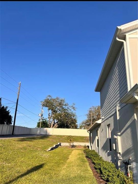For Rent: $2,375 (3 beds, 2 baths, 1632 Square Feet)