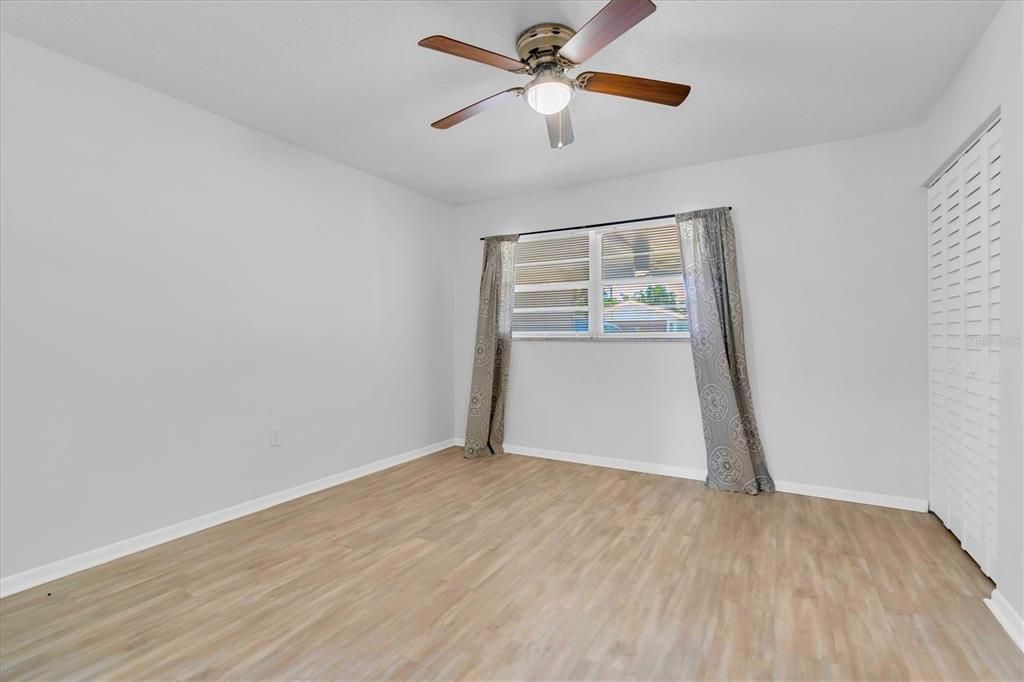 For Rent: $1,800 (1 beds, 1 baths, 728 Square Feet)