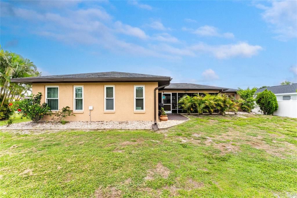 For Sale: $345,000 (3 beds, 2 baths, 2020 Square Feet)
