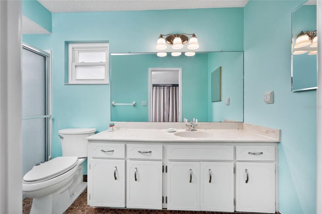 For Sale: $345,000 (3 beds, 2 baths, 2020 Square Feet)