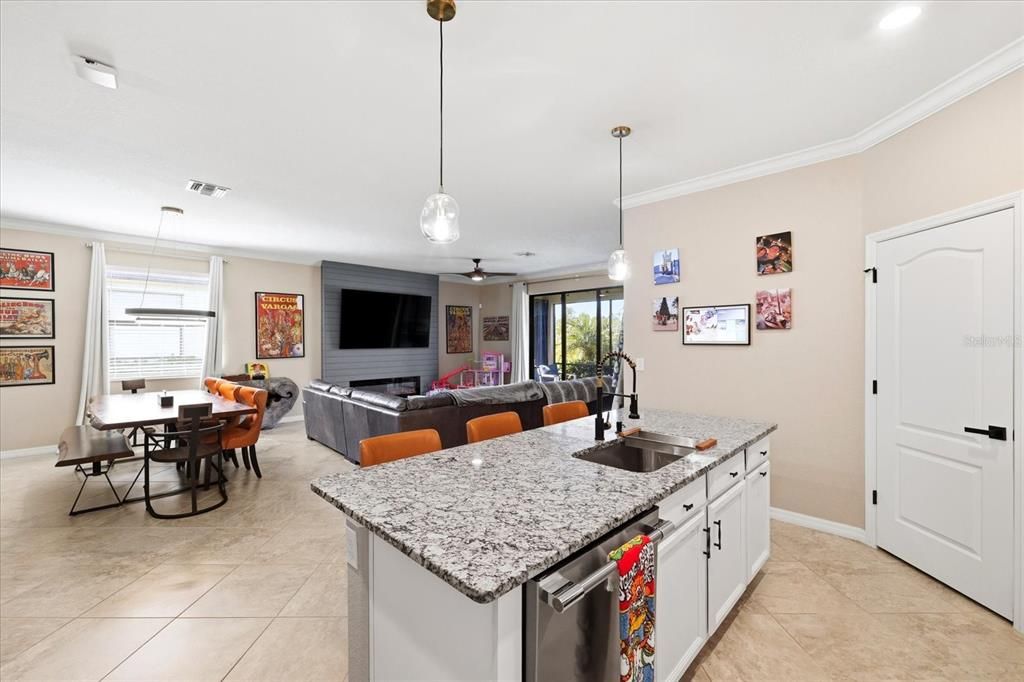 For Sale: $495,000 (3 beds, 3 baths, 1857 Square Feet)