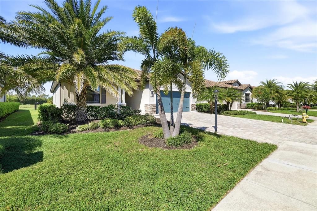 For Sale: $495,000 (3 beds, 3 baths, 1857 Square Feet)