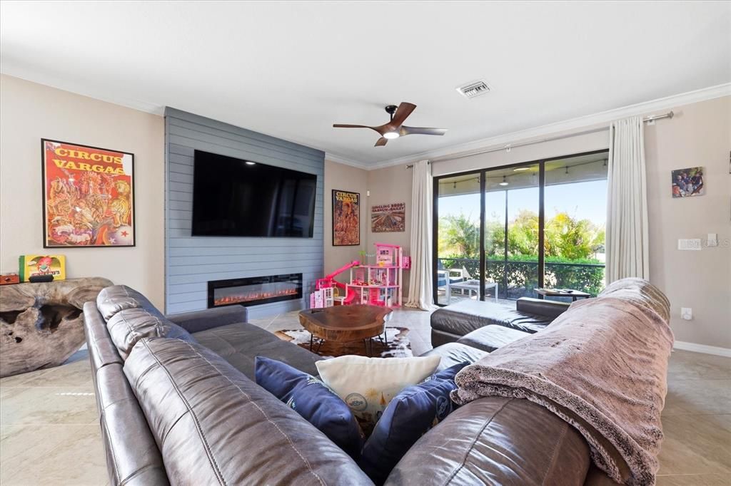 For Sale: $495,000 (3 beds, 3 baths, 1857 Square Feet)