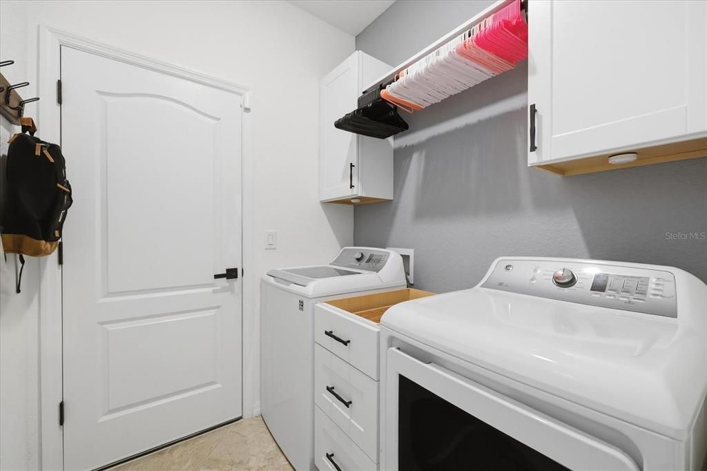 For Sale: $495,000 (3 beds, 3 baths, 1857 Square Feet)