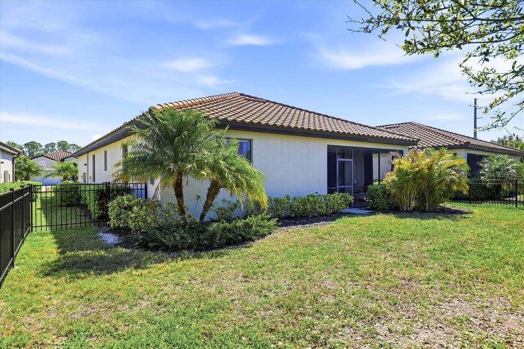For Sale: $495,000 (3 beds, 3 baths, 1857 Square Feet)