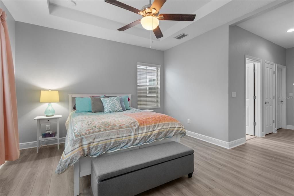 For Sale: $320,000 (3 beds, 2 baths, 1365 Square Feet)